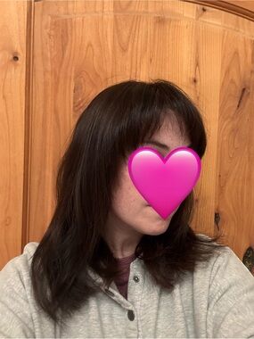 Women's Haircut Style - Natural Dark Brown Layered Look